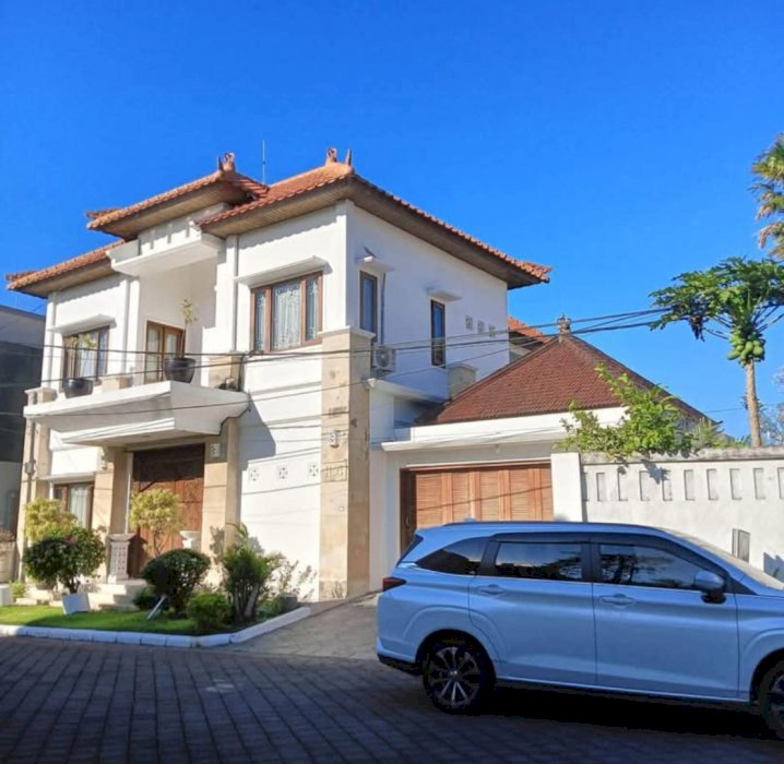 Di jual villa siap huni lokasi strategis Sanur Kauh