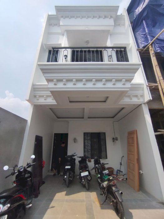 Dijual Rumah 2,5 Lantai Di jln Raya Khafi 2 Jagakarsa Jakarta Selatan