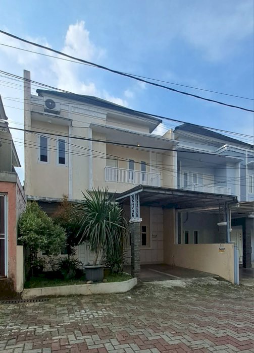 Dijual Cepat Rumah! Secondary. Jln Gandaria Jagakarsa Jakarta Selatan