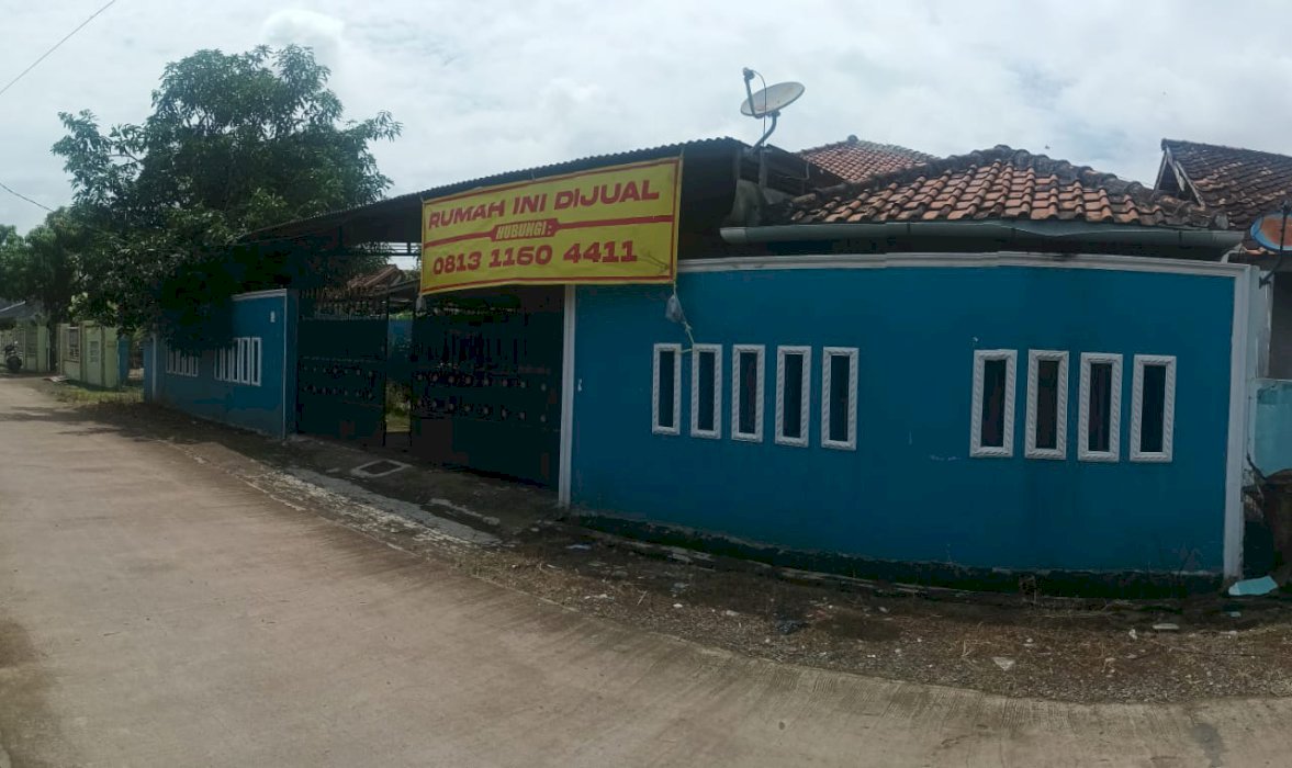 Dijual Rumah-Luas Tanah 350m² Luas Bangunan 200m²!