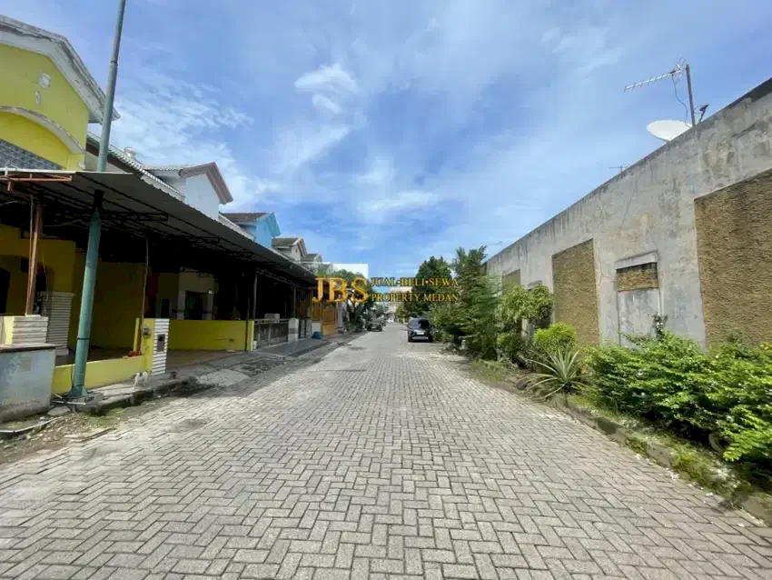 Jual Rumah Kondisi Siap Huni di Komplek Cemara Hijau Jalan Metal Medan