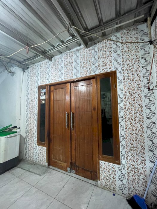 Jual rumah beserta kontrakan dan warung
