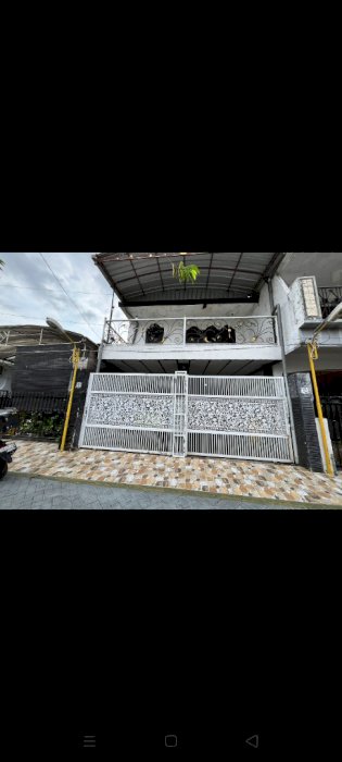Di jual rumah 2lantai lokasi Kediri kota