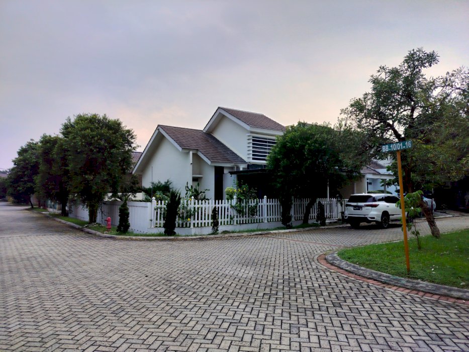 Rumah tanah luas di cluster