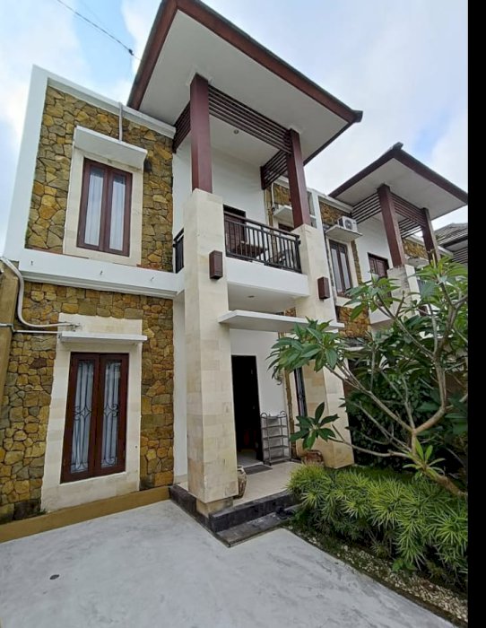 Di jual rumah modern siap huni lokasi strategis Taman giri Nusa dua