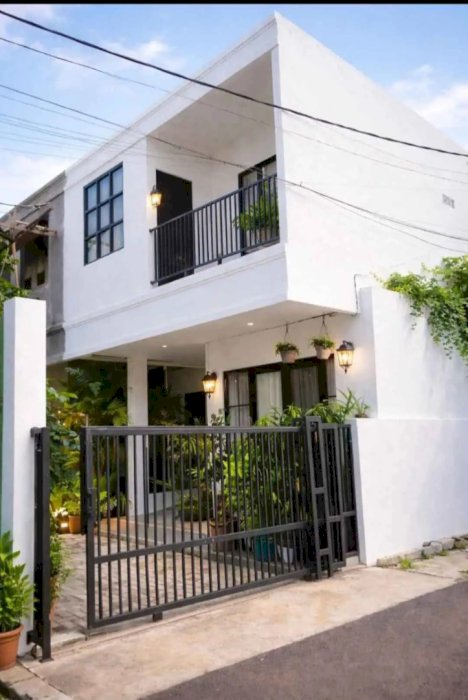 Rumah 2 lantai dijln harzamukti cimanggis depok