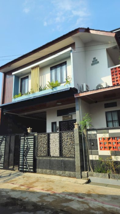 Dijual Cepat Rumah Moderen Minimalis 2Lantai