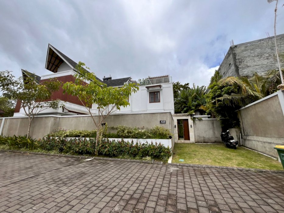 Dijual/Disewakan Villa Mewah Pecatu Uluwatu Ungasan Kuta Badung Bali