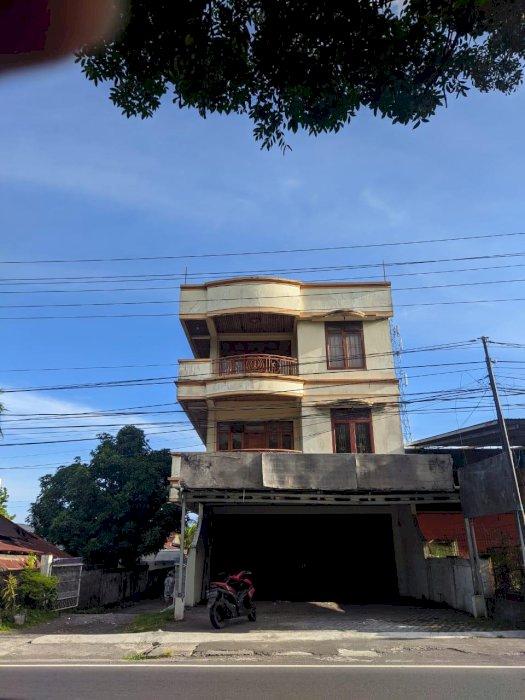 Dijual Cepat Rumah Jl Wolter Monginsidi Madidir Bitung Sulawesi Utara