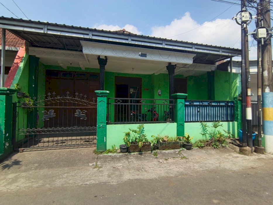 DIJUAL RUMAH LUAS & NYAMAN – SHM (2 SERTIPIKAT)