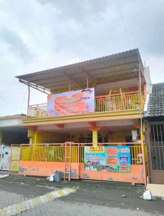 Dijual Rumah Jl Mahakam Wisma Tropodo Waru Sidoarjo