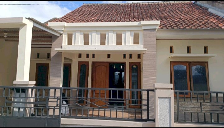 Di jual rumah siap huni di Maguwoharjo Sleman