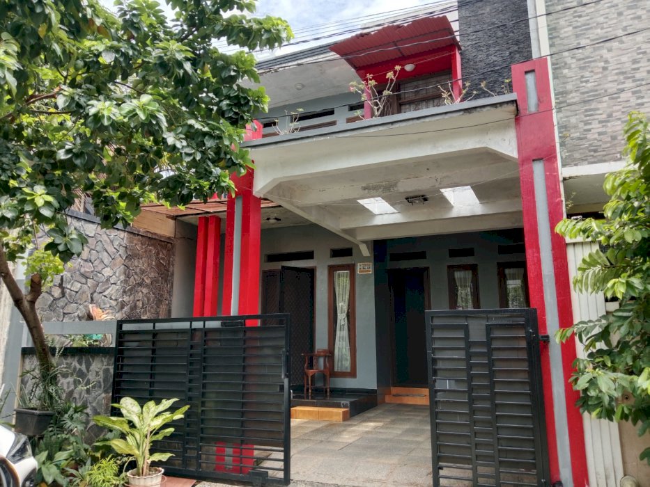 RUMAH DI JUAL CEPAT Komplek Billymoon Jaktim