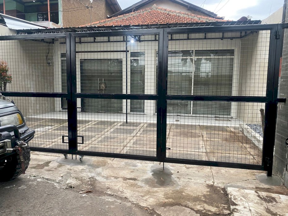 sewa rumah MAIN ROAD Jl. A.H Nasution eks BANK BRI, cocok untuk usaha.