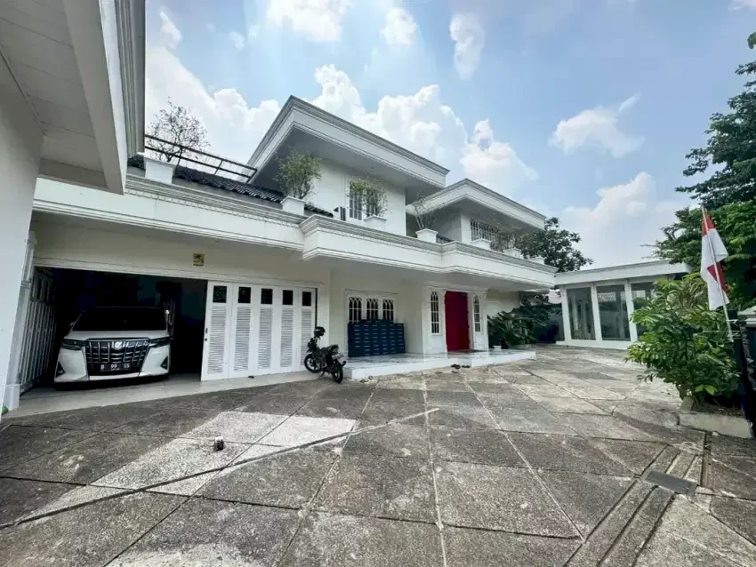 RUMAH MEWAH STRATEGIS CILANDAK