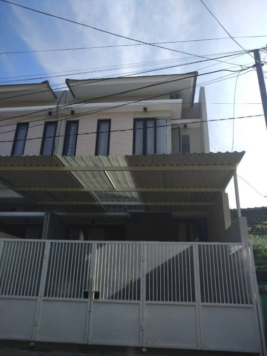 RUMAH IMPIAN DI SURABAYA SELATAN – SIAP HUNI & FULL FURNISHED