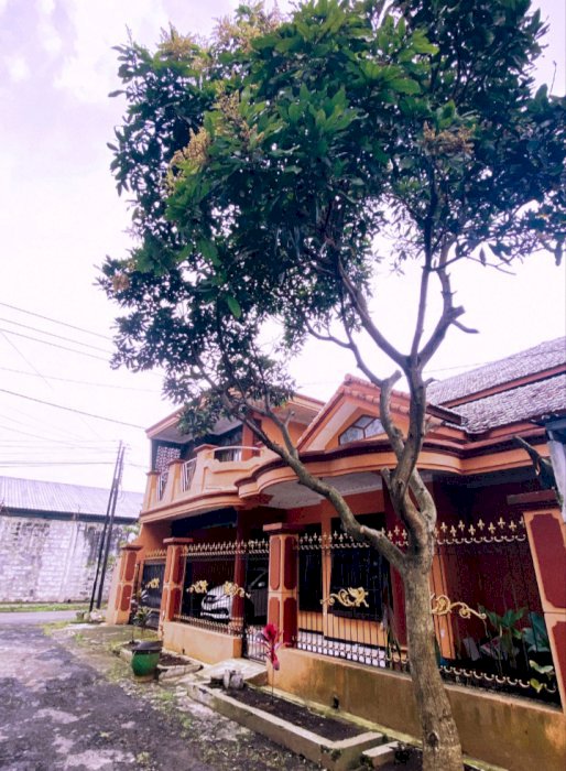 DISEWAKAN RUMAH 2 LANTAI SIAP HUNI – FULL FURNISHED DI PAKIS, MALANG