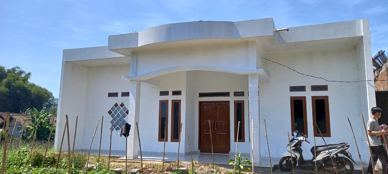 Di jual murah rumah di kampung Taraju Cikajang Garut