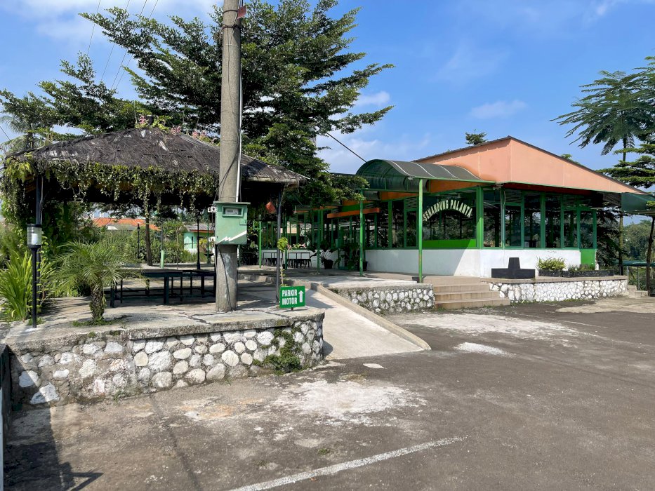 DIJUAL: Eks-Restoran & Kedai Kopi Strategis di Kawasan Wisata Bogor