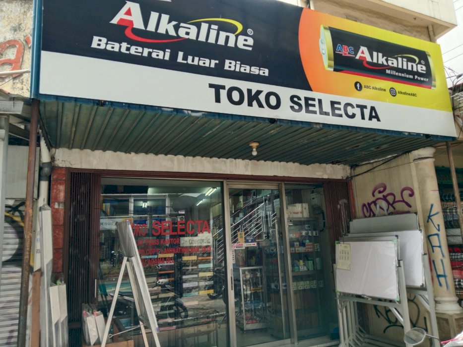 DIJUAL: Properti Komersial Strategis - Toko Selecta Kebayoran Baru