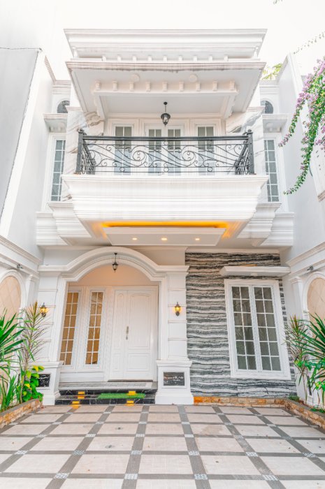 Dijual Rumah Baru Modern Classic Siap Huni 2 Lantai Lokasi Jagakarsa