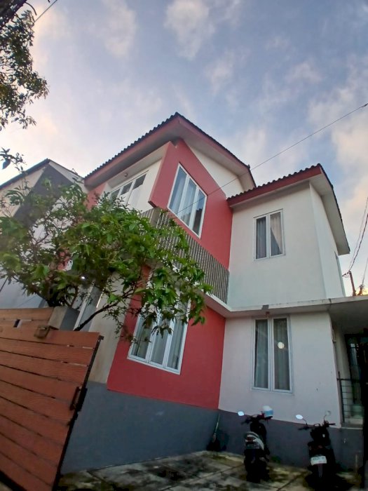 Di jual rumah 2 lantai full furnished di Cikole Sukabumi