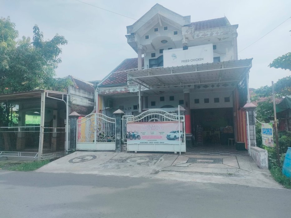 Di jual rumah strategis 2 lantai di Krian Sidoarjo