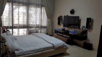Dijual Rumah Strategis di jalan Raya di Tebet Jakarta Selatan