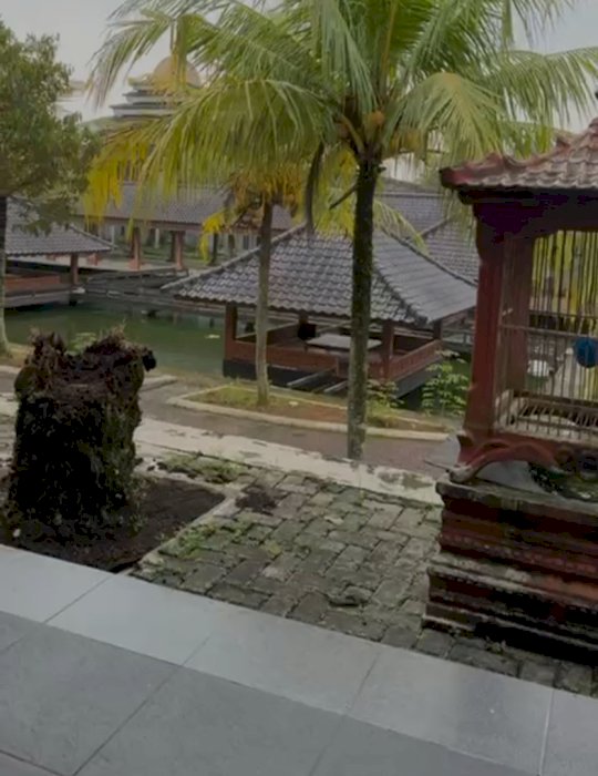 Tanah dan villa diparung panjang