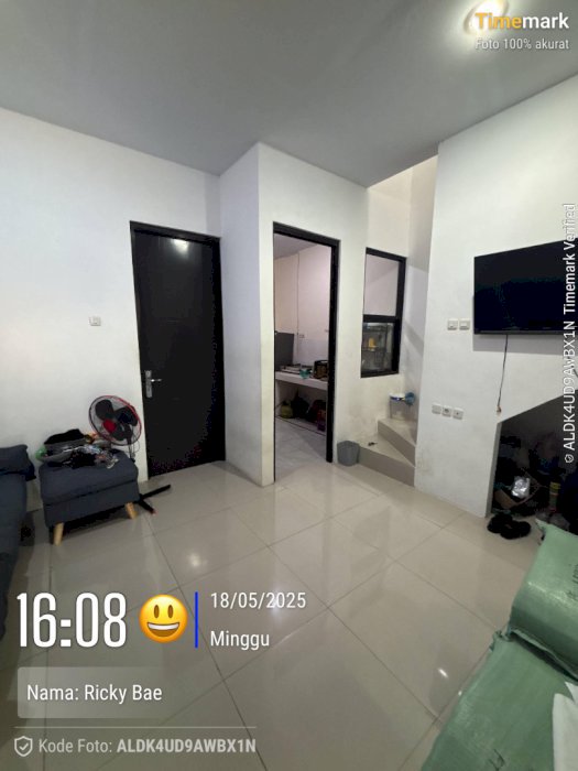 Over kredit rumah 2 lantai siap huni