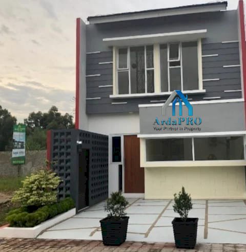 Dijual Rumah Siap Huni  Lokasi Strategis 2 Lantai  di Bekasi  Jatiasih