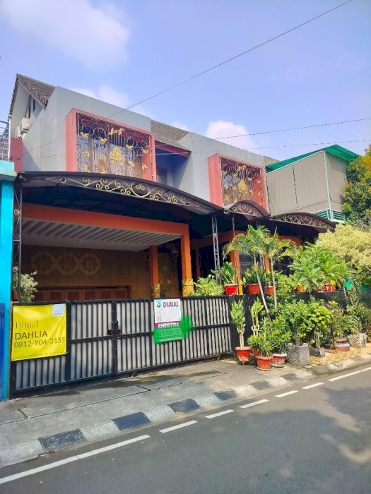 Rumah 2lnt lebar 12meter tdk banjir dan anan dn dekat kawasan
