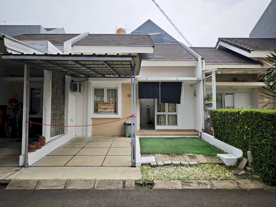 RUMAH CANTIK SIAP HUNI DI TANGGERANG SELATAN! LOKASI STRATEGIS.