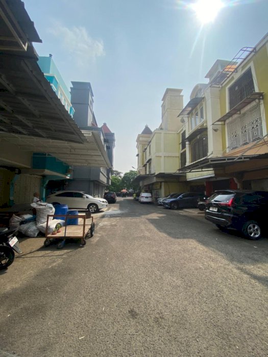 Di Sewakan Ruko Mutiara Taman palem