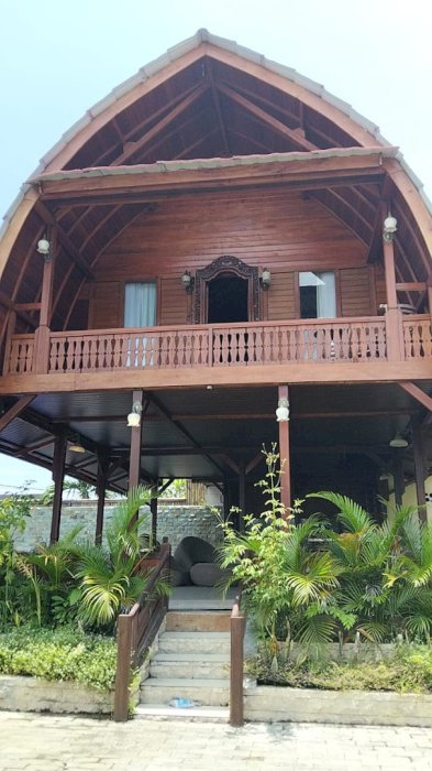 Disewakan Villa Model Joglo
