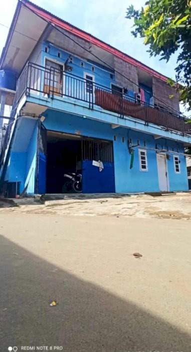 RUMAH TINGGAL DENGAN KONTRAKAN 5 PINTU LOKASI NYAMAN DI TANGGERANG!