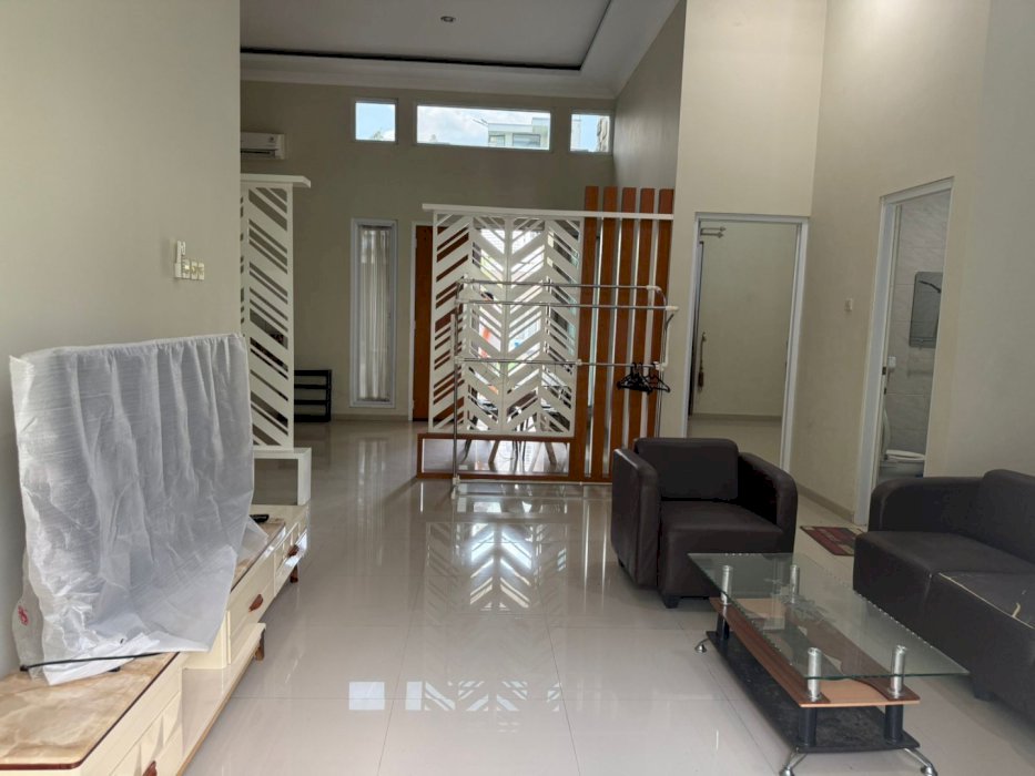 gallery cover