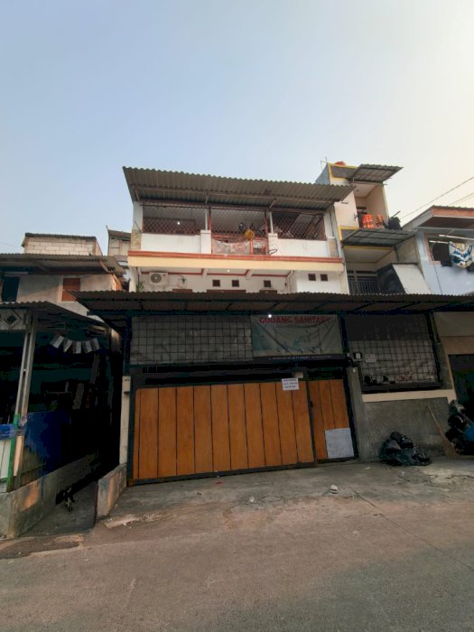 DIKONTRAKAN RUMAH 3 LANTAI SIAP HUNI DI GOGOL PETAMBURAN JAKARTA BARAT