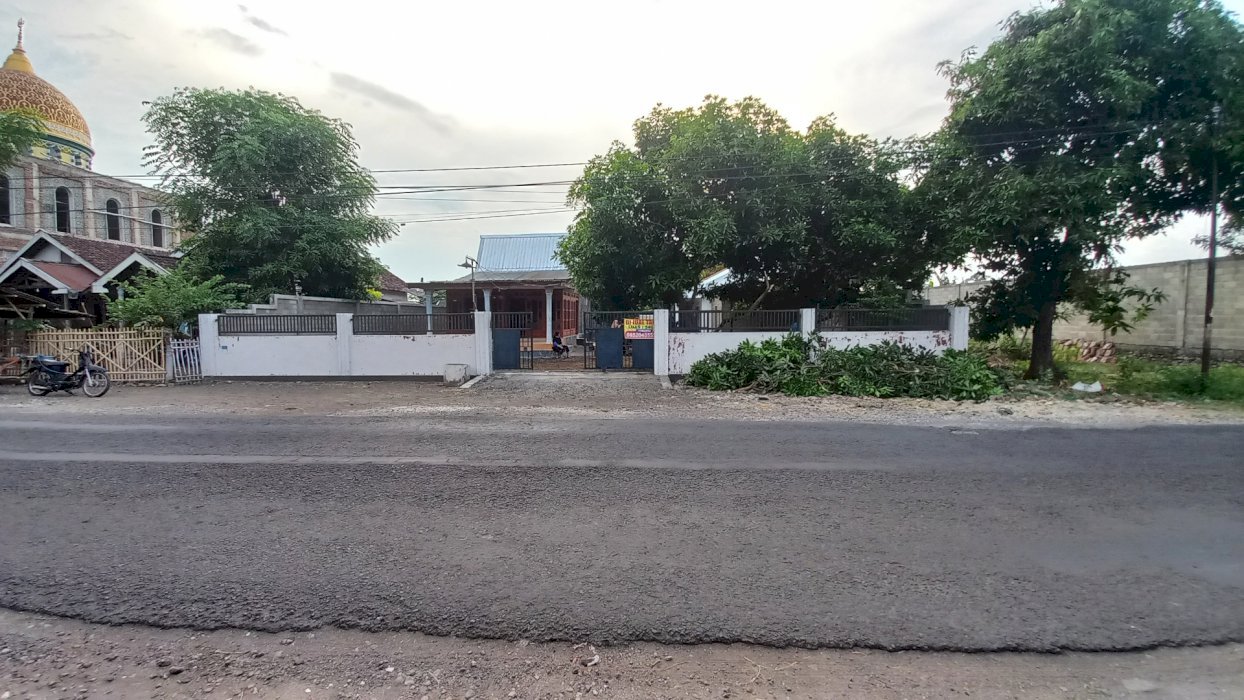 DIJUAL TANAH STRATEGIS SHM – BONUS RUMAH KAYU