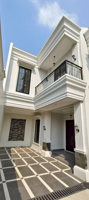 Rumah Bergaya Eropa di Sukmajaya Depok