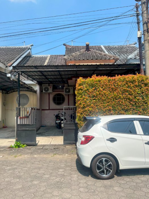 Rumah Semarang Indah siap pakai