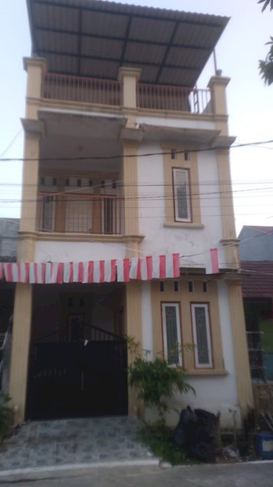 DIJUAL RUMAH 3 LANTAI SIAP HUNI DI CIKARANG,BEKASI!