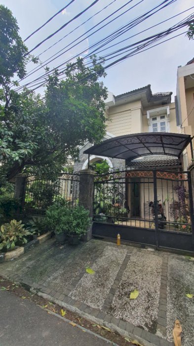 Dijual Rumah Siap Huni di Gedung Hijau Pondok Indah