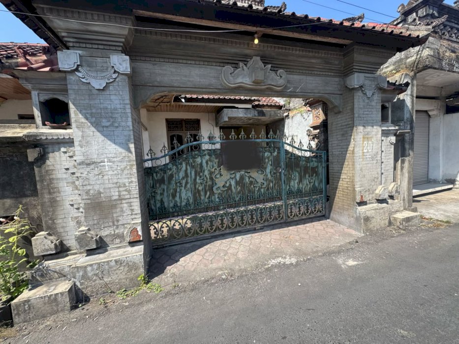 Dijual tanah bonus bangunan masih layak huni