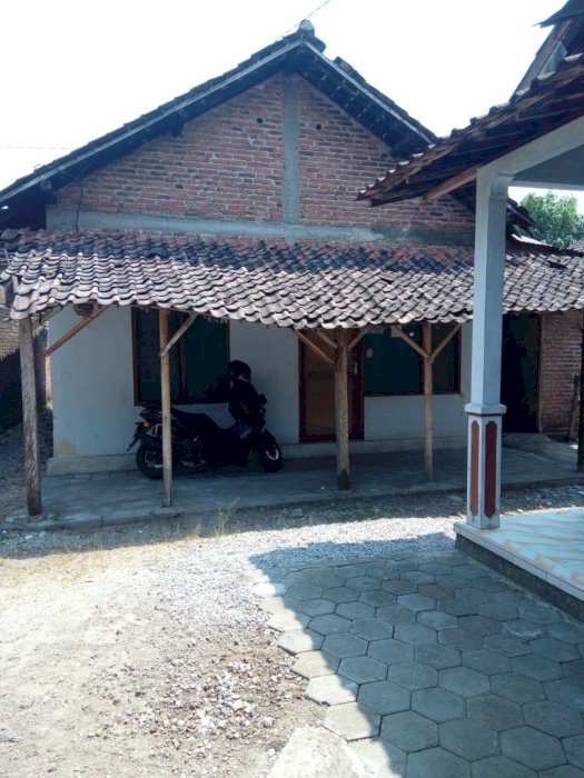 gallery cover