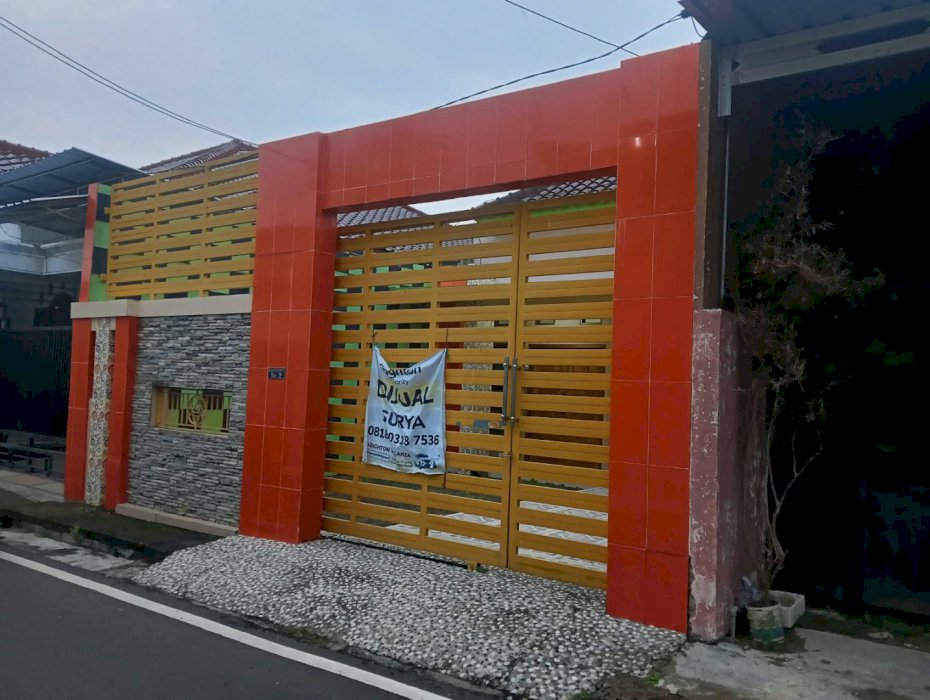 gallery cover