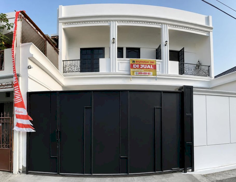 Di jual rumah 2 lantai lokasi strategis di Otista Jakarta Timur