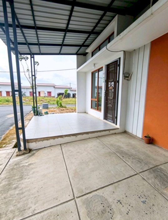 Dijual Rumah Hoek Siap Huni Hadap Timur Dekat Clubhouse di Batu Aji