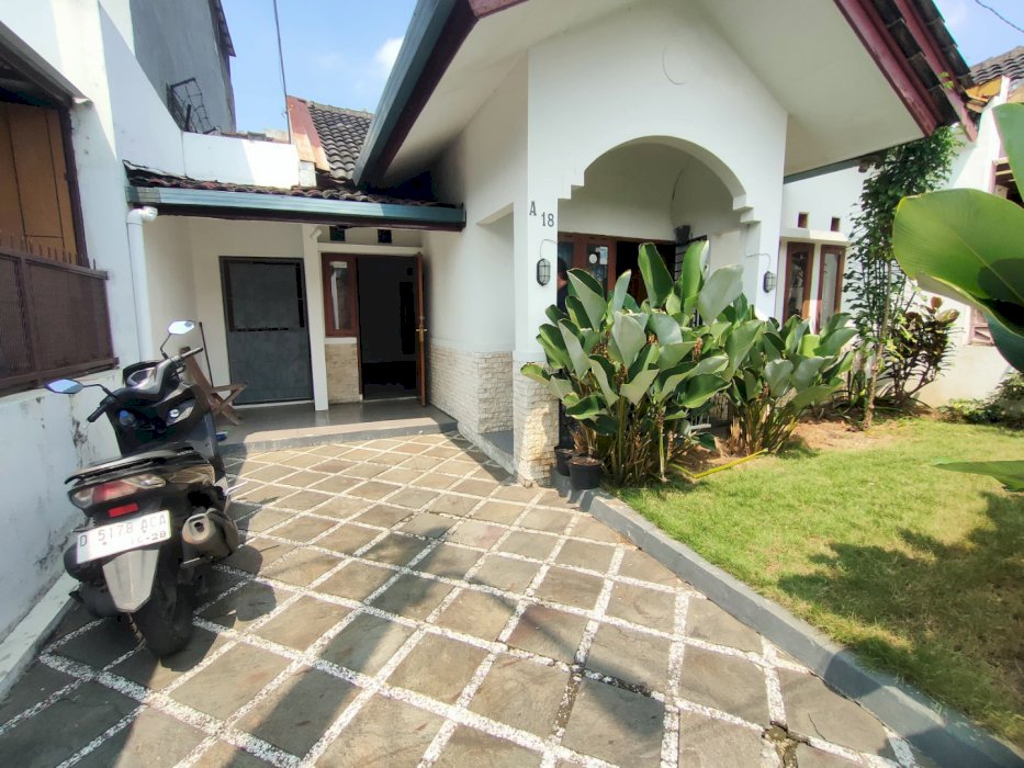 Rumah Bagus Terawat Di Antapani