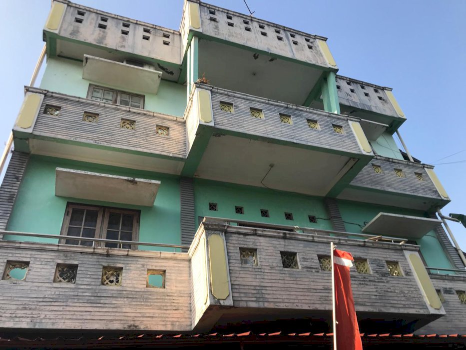 DIJUAL RUMAH DI KAWASAN KOMERSIAL